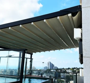 פרגולה חשמלית PVC – חיפה